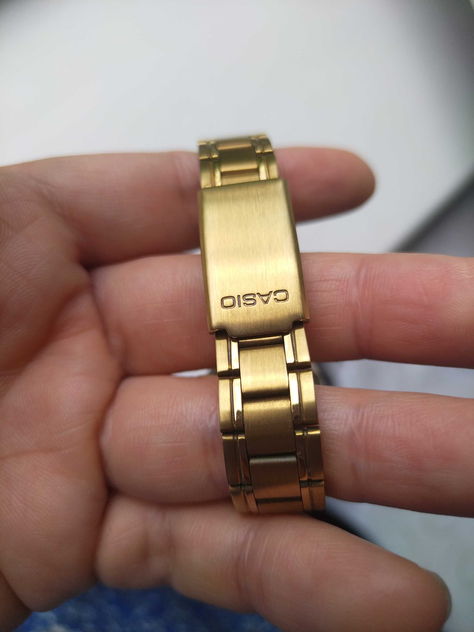 Часы CASIO сталь