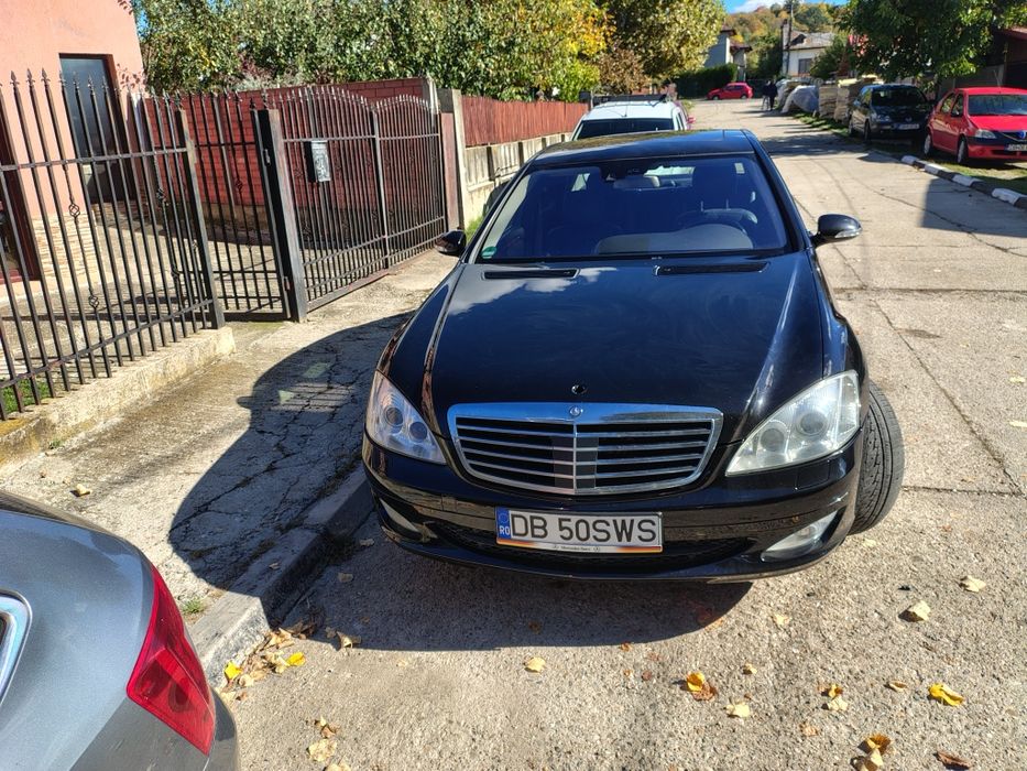 Vând Mercedes S class