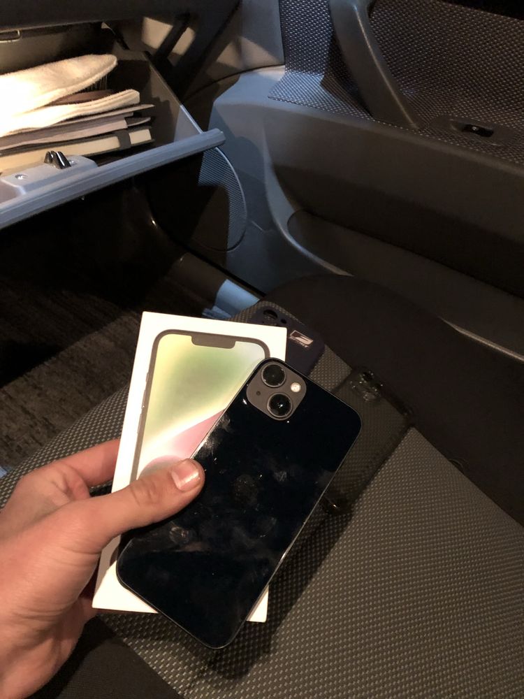 iPhone 14 в идеальном состоянии