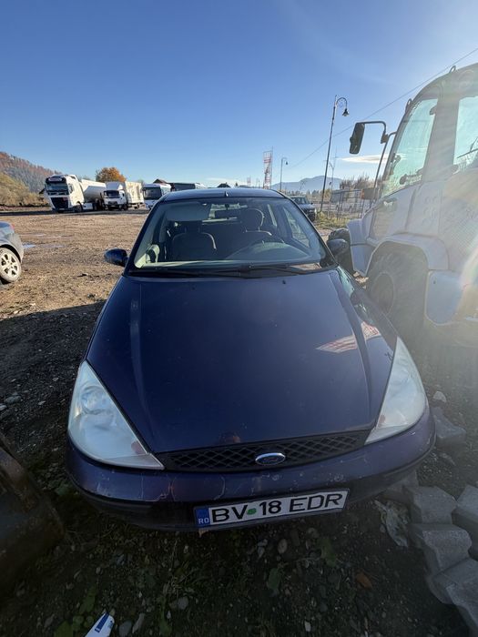 Vand ford focus 1,6  benzina