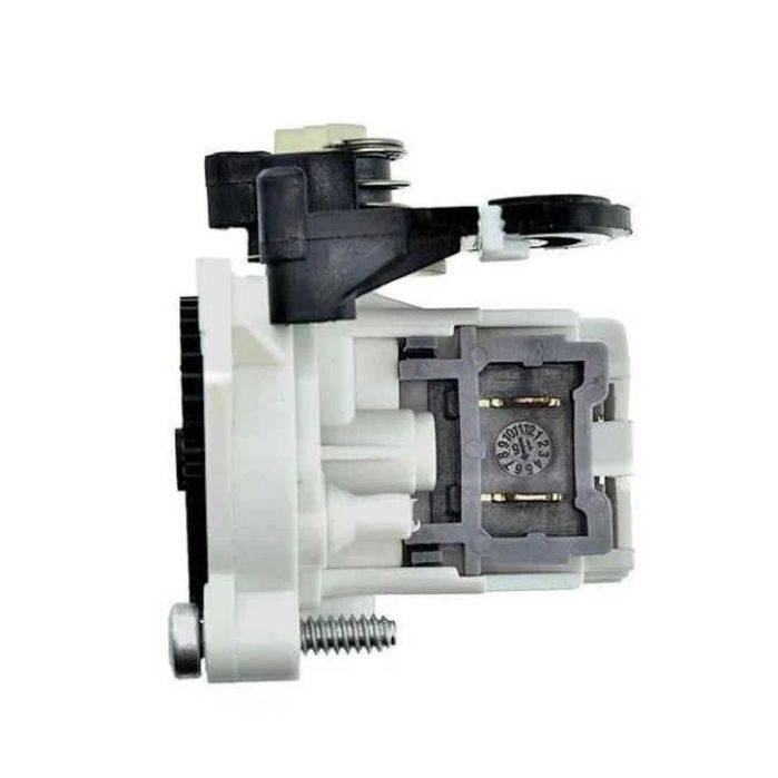 Брава за багажник заключващ елемент Renault CLIO II MEGAN