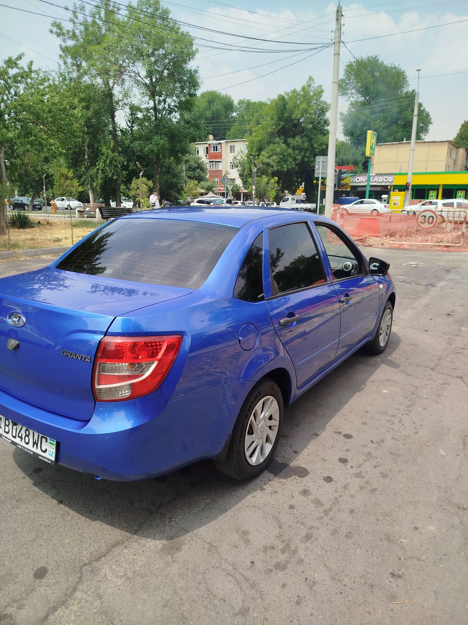 Lada Granta avto