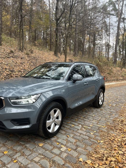 Volvo XC40, full LED, an 2020, motor 1.5 Benzină, 167CP Manual