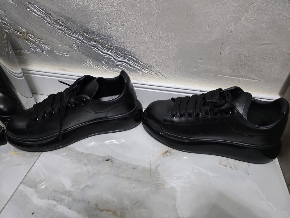 Adidași Alexander Mc Queen