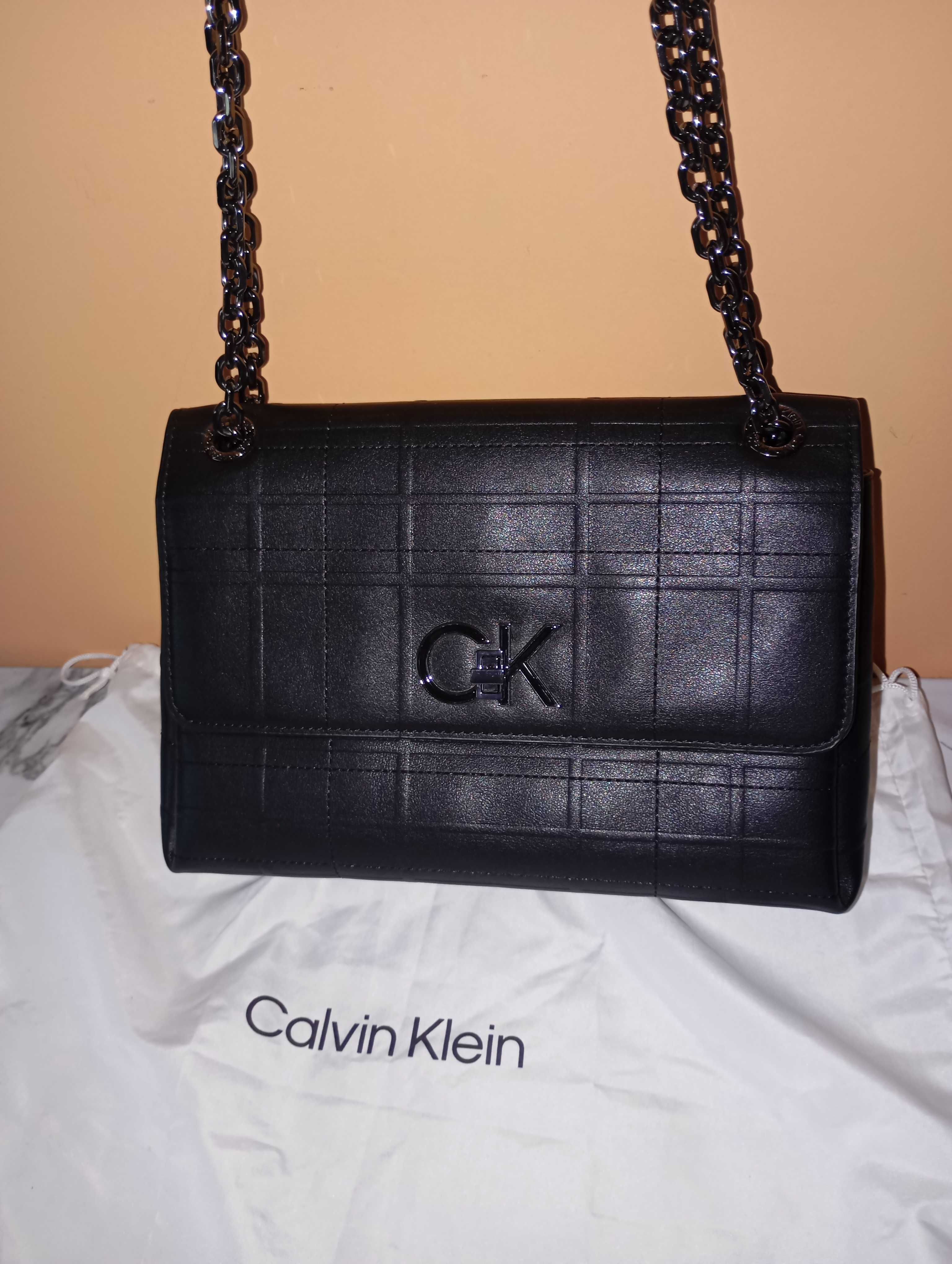Дамска чанта Calvin Klein Re-Lock Ew Conv Xbody Quilt K60K609682.