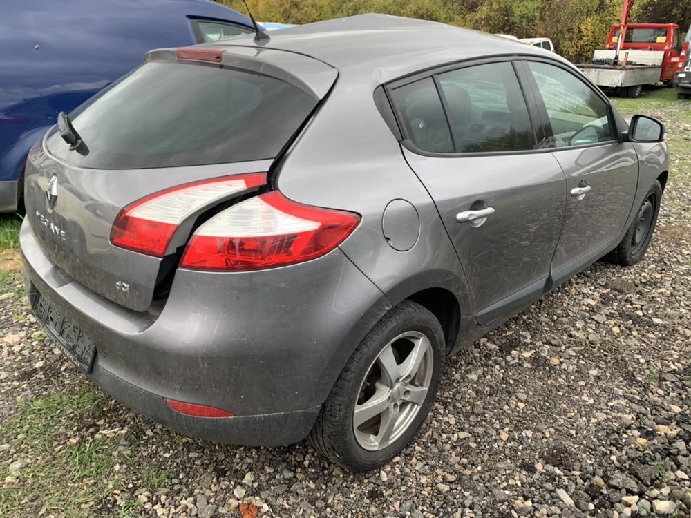 НА ЧАСТИ! Renault Megane III 1.5 dCI 110 кс. K9K J8 Рено Меган 2010 h=