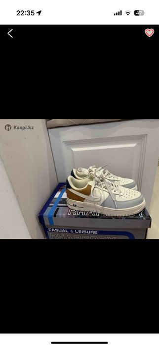 Продам новые кроссовки