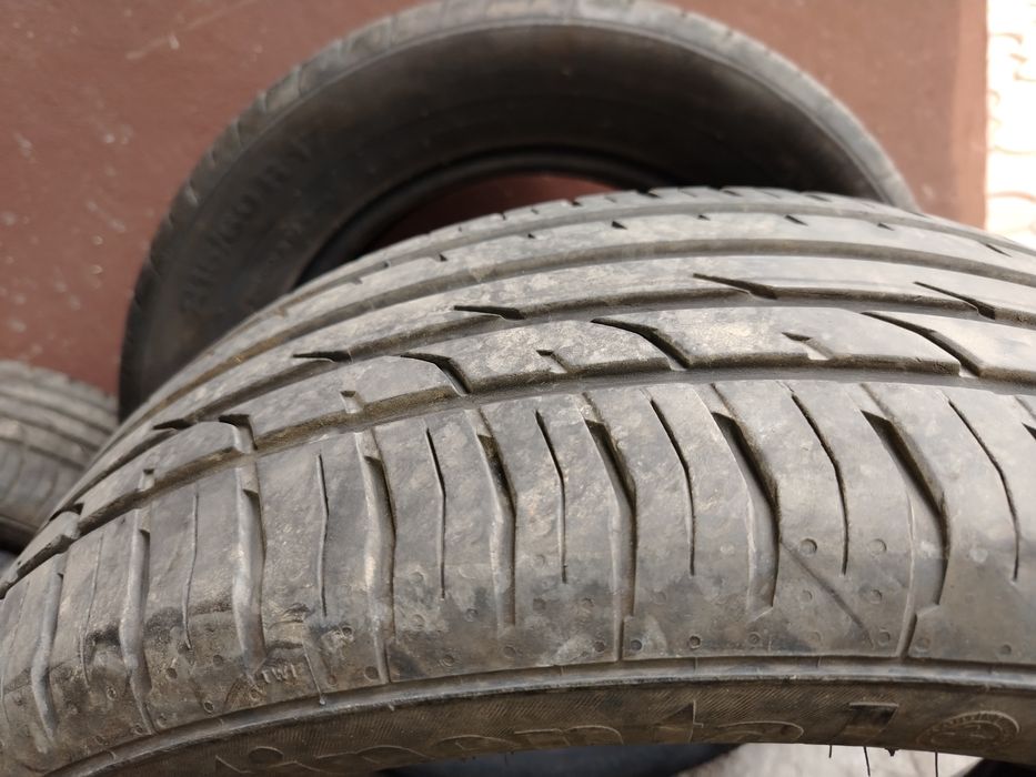 Cauciucuri continental 215/60/17 rulate doar 4000 de km preț 800 ron