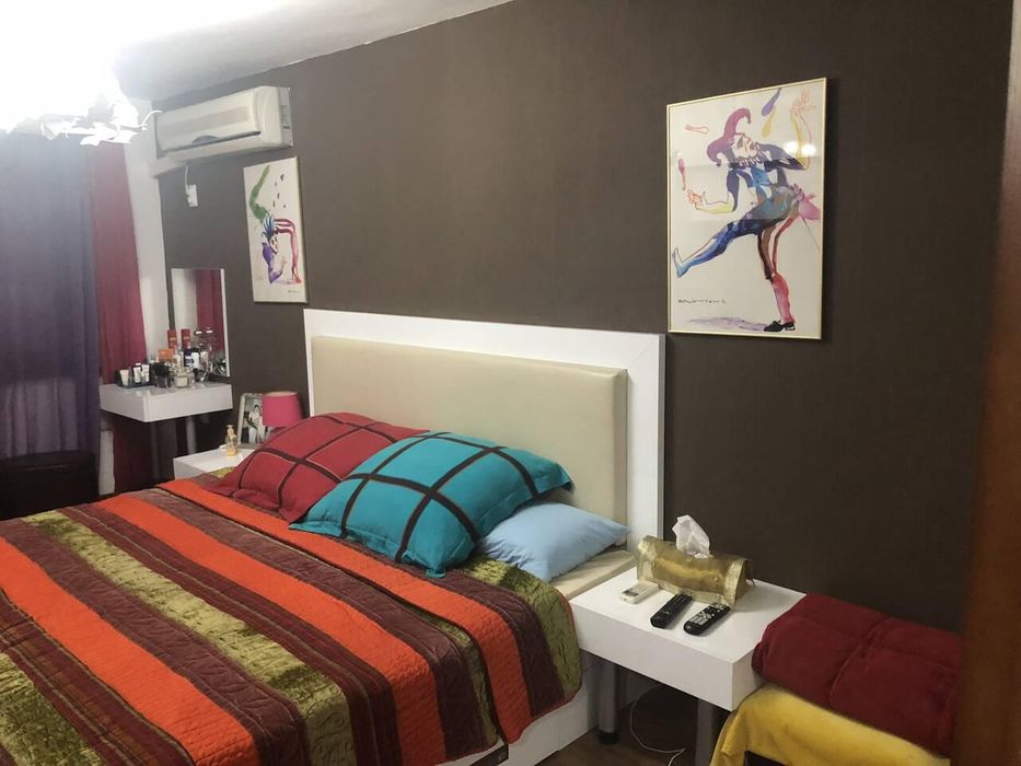 Продава се Тристаен апартамент в Бургас, Възраждане - 94 кв.м за 2394 €/кв.м - Снимка #1