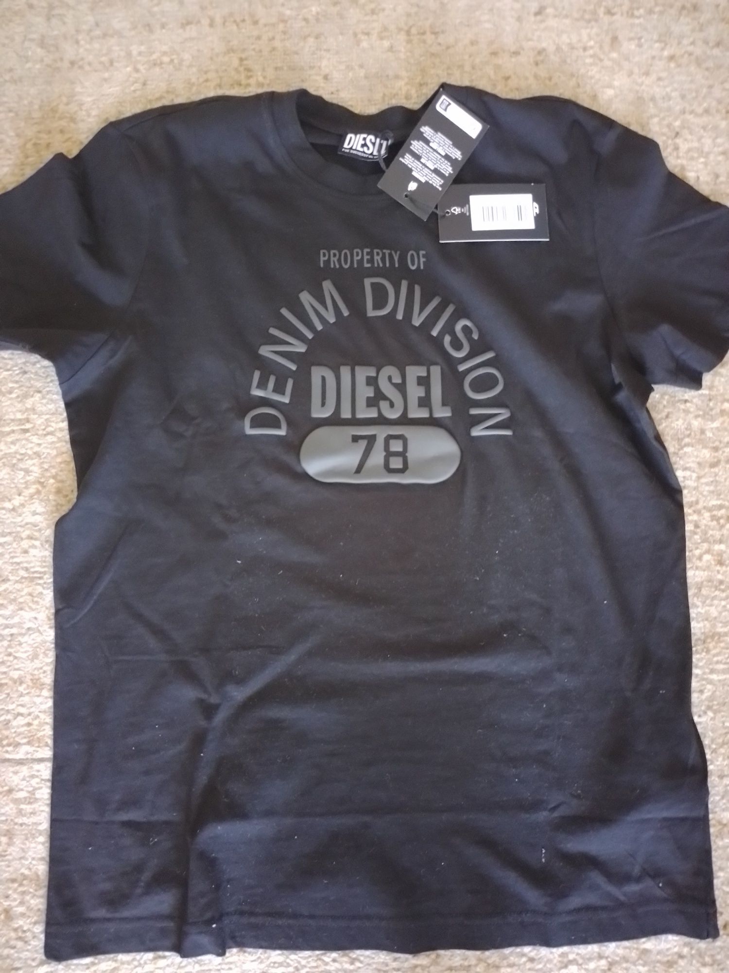 Оригинална мъжка тениска DIESEL,размер L
