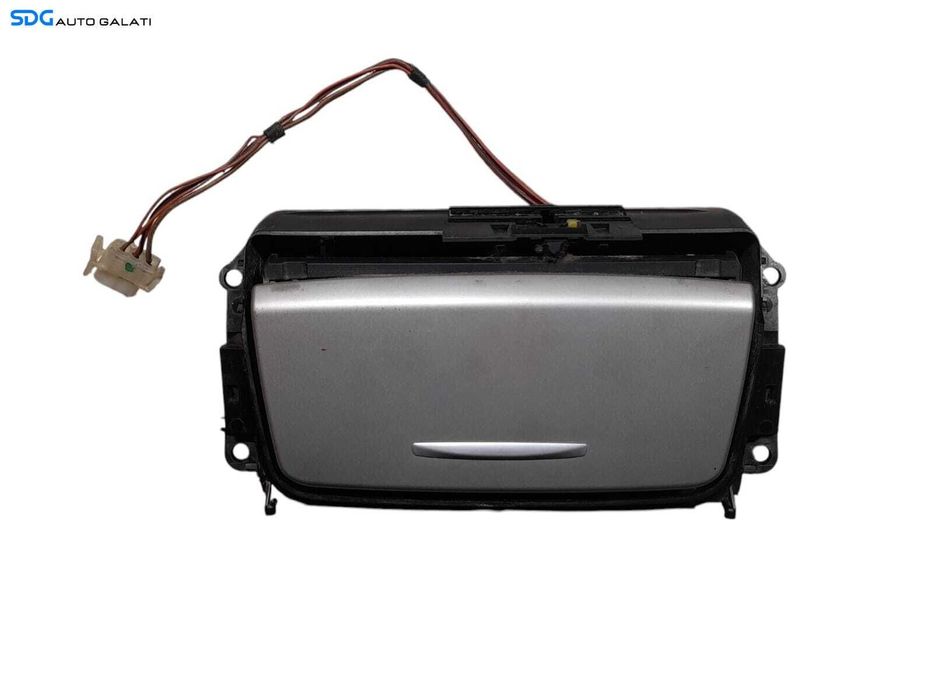 Scrumiera BMW Seria 1 E81 E87 2004 - 2011 Cod 7078571 7129555 E8X51167078571 E9X51167129555 [N0980]