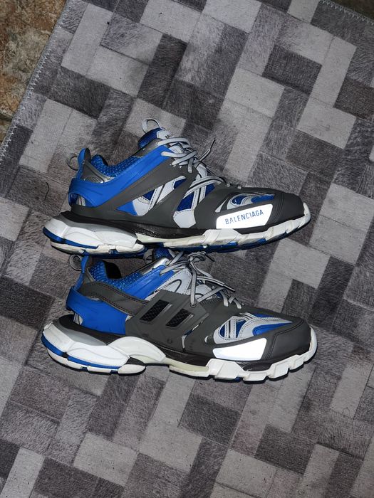Balenciaga track