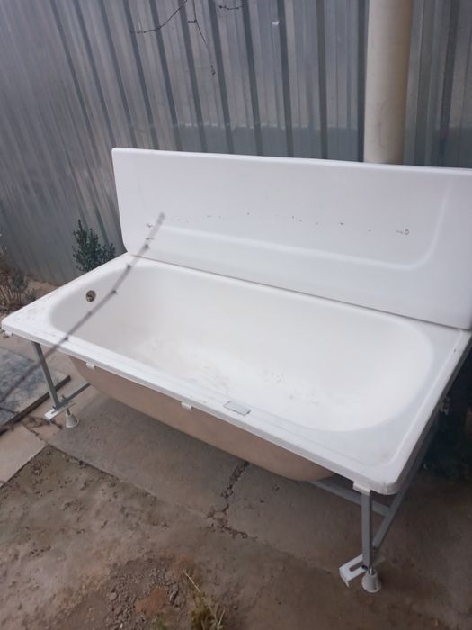 Yangi xolatda  vanna srocha sotaman Новый Ванны сроча прдодаётся