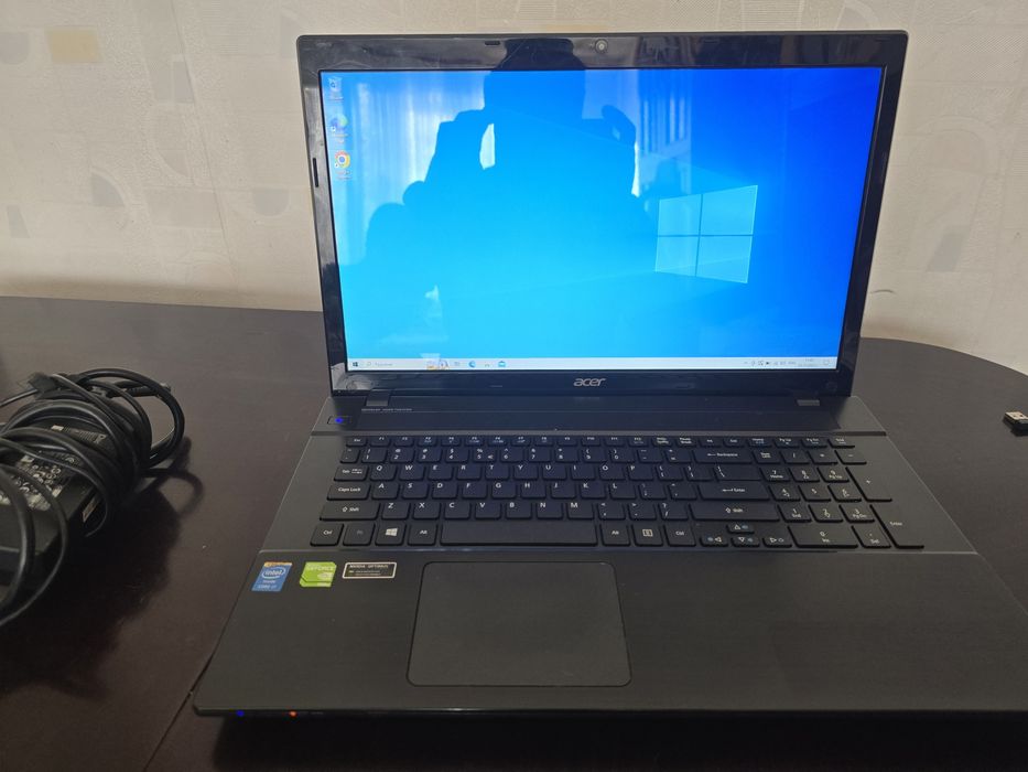 Acer aspire v3 17.3 инча /Бартер