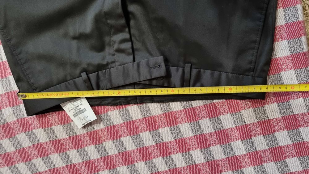 Vand costum barbat , purtat  singura data