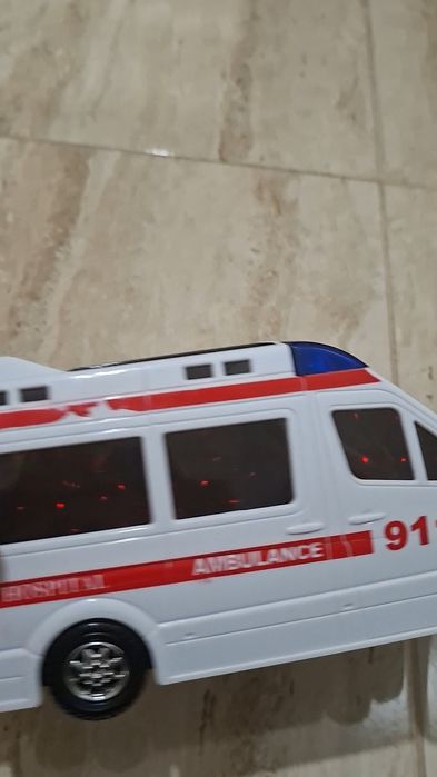 Jucărie ambulanta