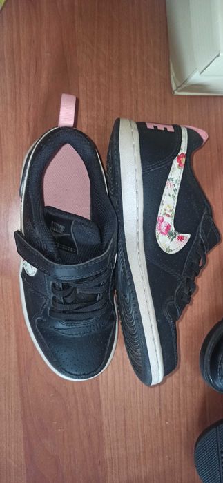 Продам детскую обувь