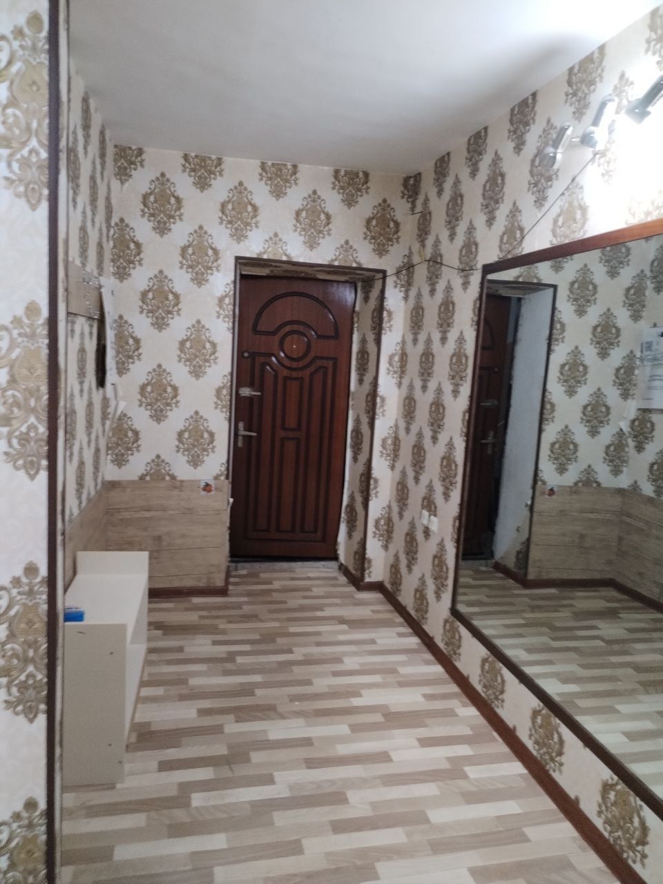 Продам 2-1-5 чил 25кв кирпич