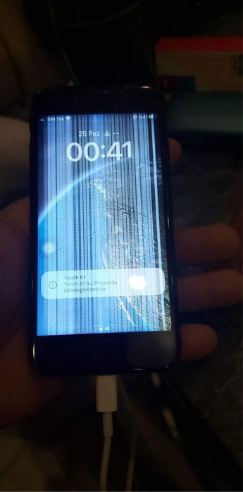 Iphone SE 2020 изгорял дисплей