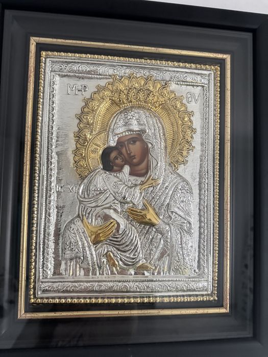 Icoana Maica Domnului argintata