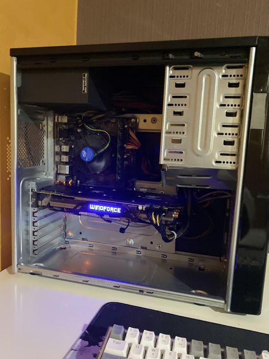 Геймърски компютър (DDR4/i5 7th gen)