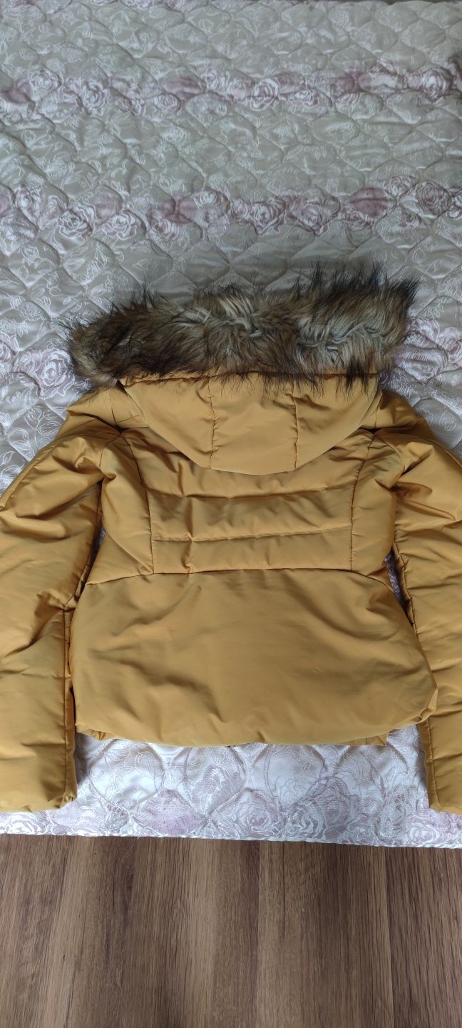 Намалено!Дамско зимно яке Zara