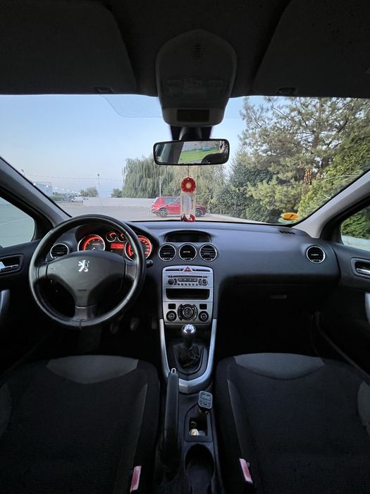 Peugeot 308 – An 2008 – Negru – Motor 1.6 – 169.000 km