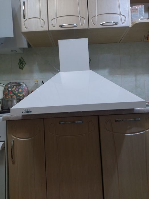 Вытяжка новая 30000