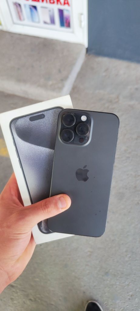 Iphone 15 pro max 256 gb  battery 89 %
