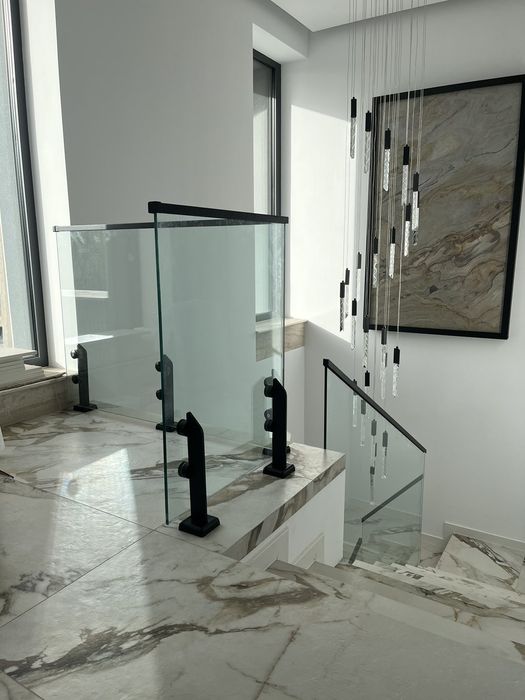 Алуминиеви и Стъклени парапети Варна