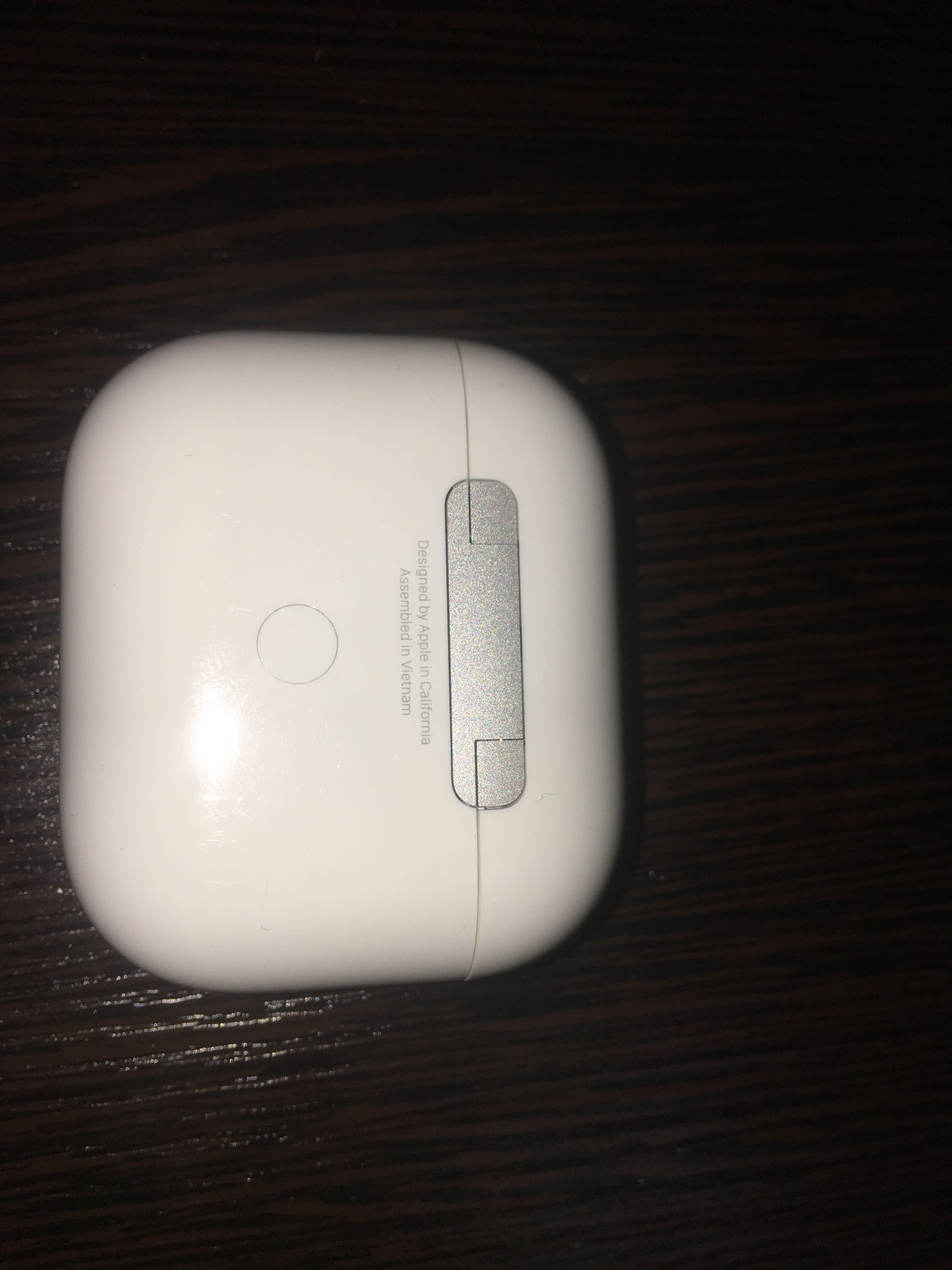 Футляр от Air Pods 3rd generation, б/у, но в отличном состоянии