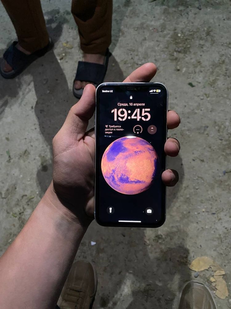 Iphone xr yomks 76 xotira 64 faceid true ton hamasi bor obmen iphon 11