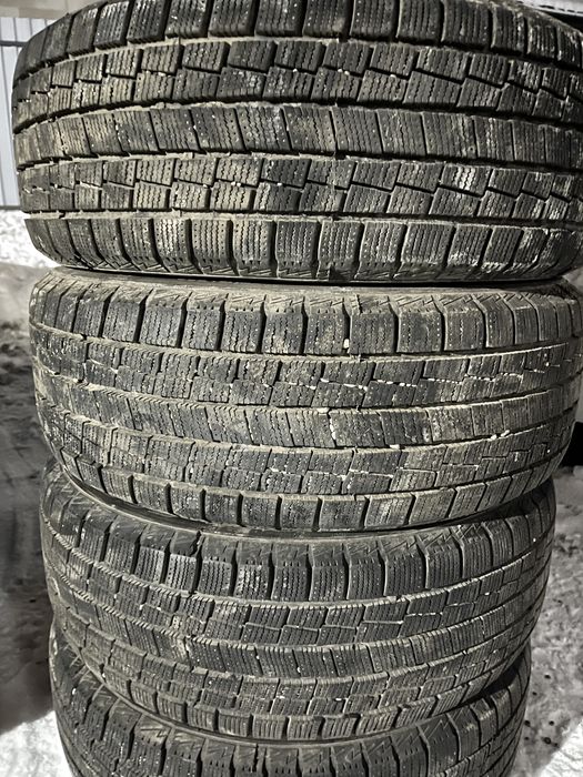 Продаю зимни шины