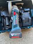 Vând flex Bosch pe acumulator