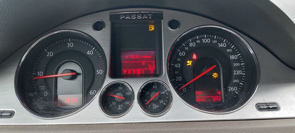 VW Passat 2.0 TDI
2006, За части, Дизел, Автоматични скорости, 140к.с.