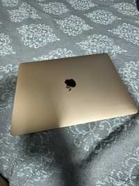 Vand macbook air 2019 , cu placa de baza defecta