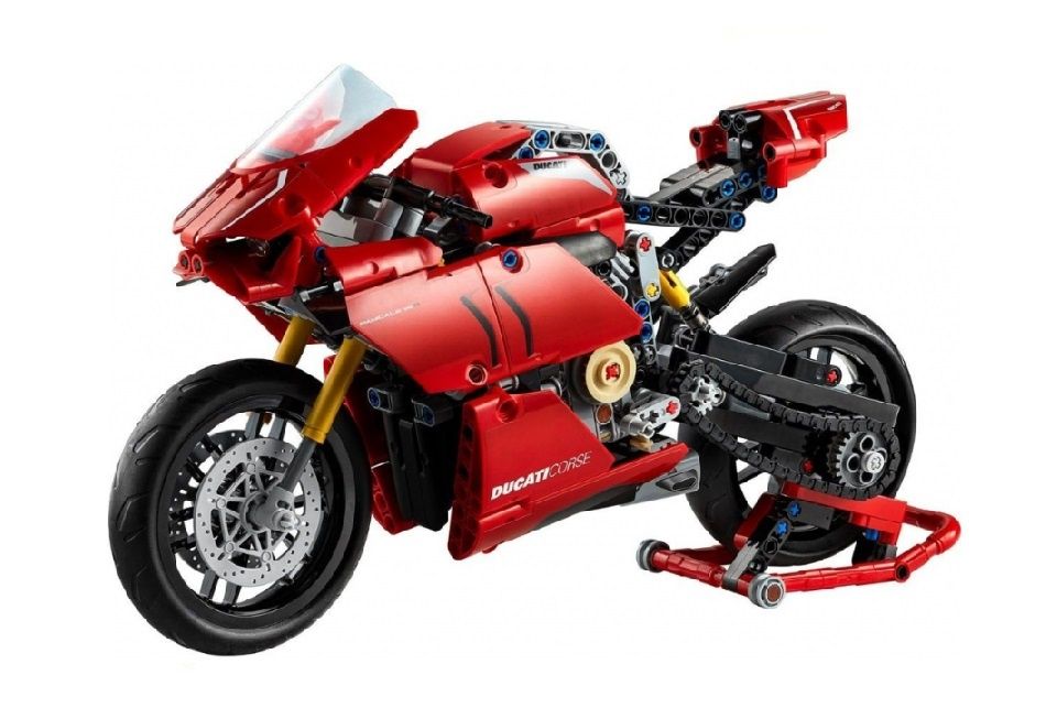 Vând LEGO Ducati Panigale V4 R, 42107