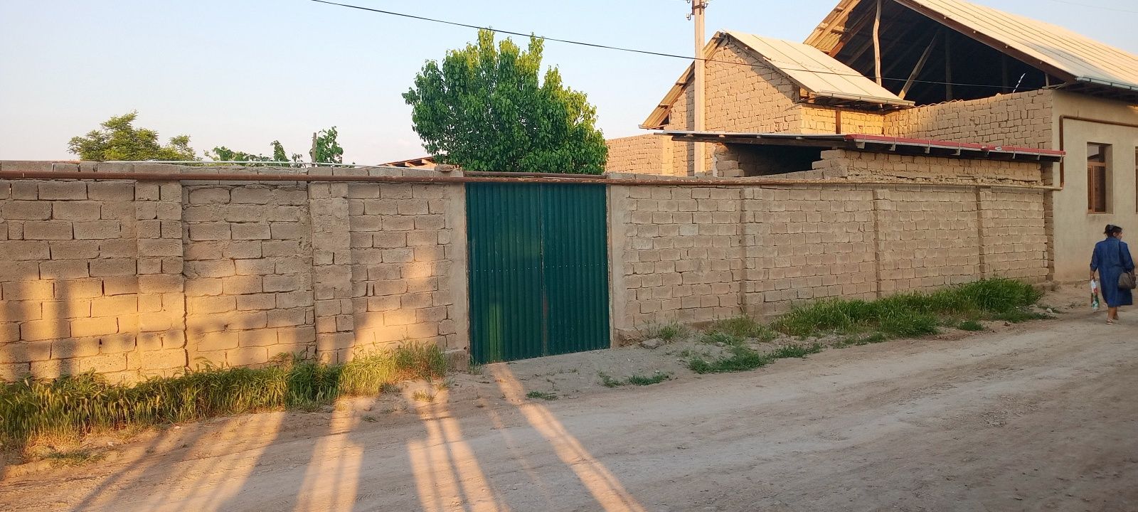 3 сотих ер сотилади