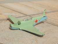 Macheta metalica avion de lupta Yak-3 fabricat URSS pt piese