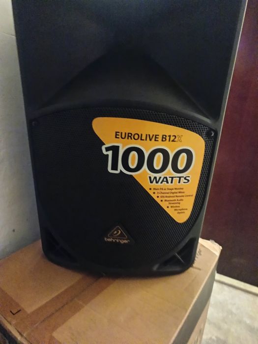 Boxa Beringer 1000w