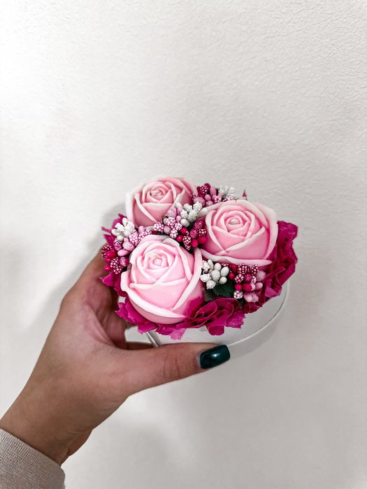 Букет в кутия със свещи