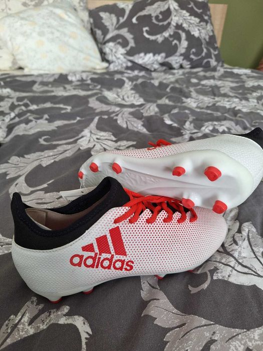 Ghete Adidas fotbal noi