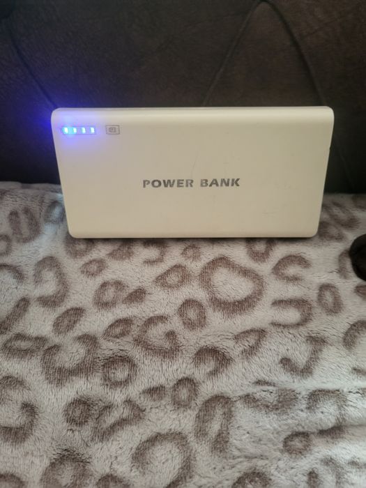Baterie externă 10000mAh și 20000mAh