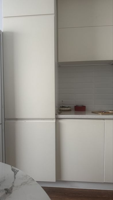 Холодильник встроенный