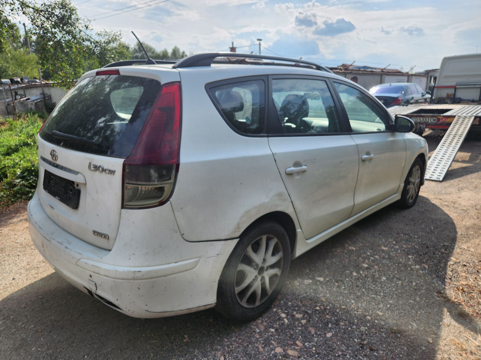 За Части Hyundai i30 sw 1.6 crdi автоматик 2010 година