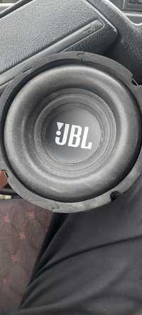 В оригинале колонки JBL размер 16