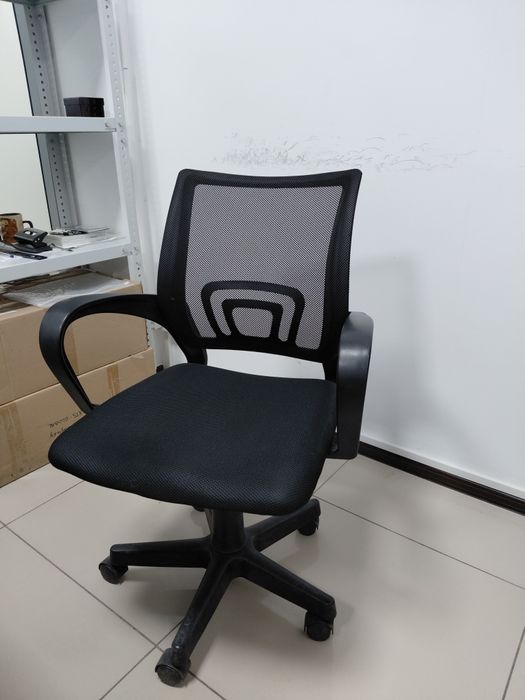 Стол/шкаф/стулья