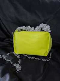 Страхотна зелено-жълта чанта