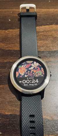 Смарт часовник Garmin Vivoactive 3 + 2 допълнителни каишки