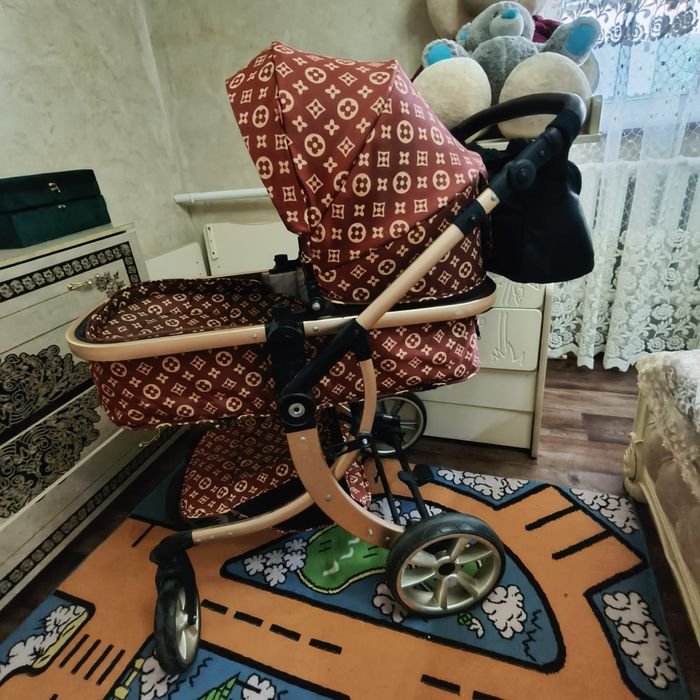 Коляска прогулочная